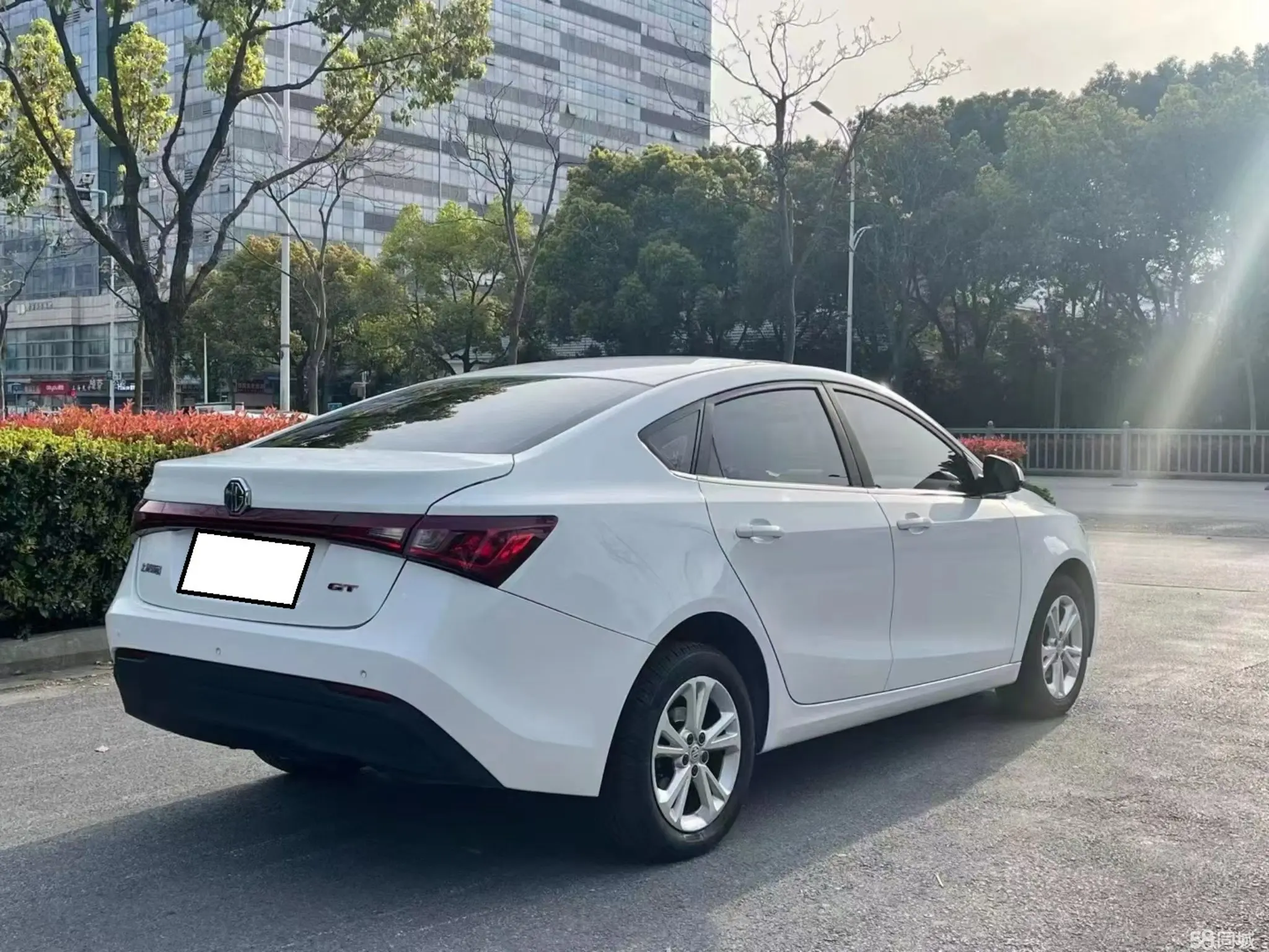 MG GT 2018 car image #4