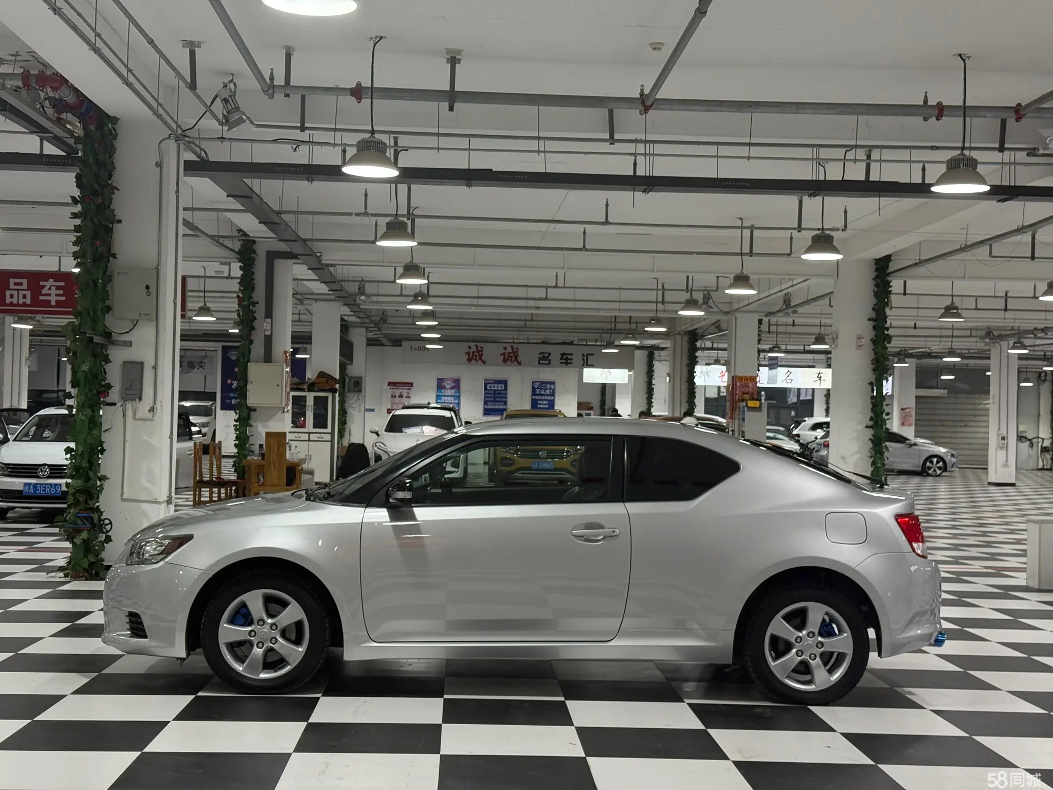 Toyota Zelas 2012 imagen de coche #4