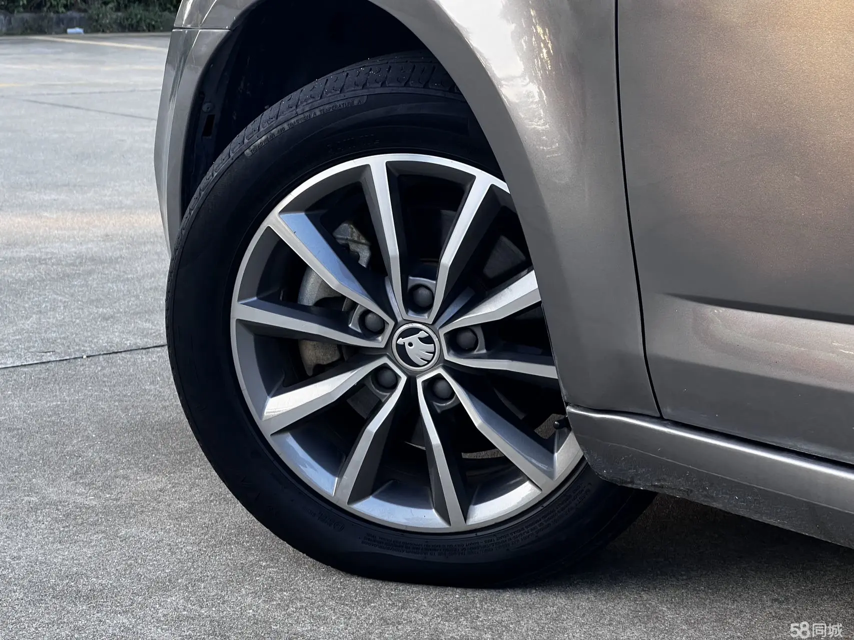 Skoda Octavia 2019 car image #4