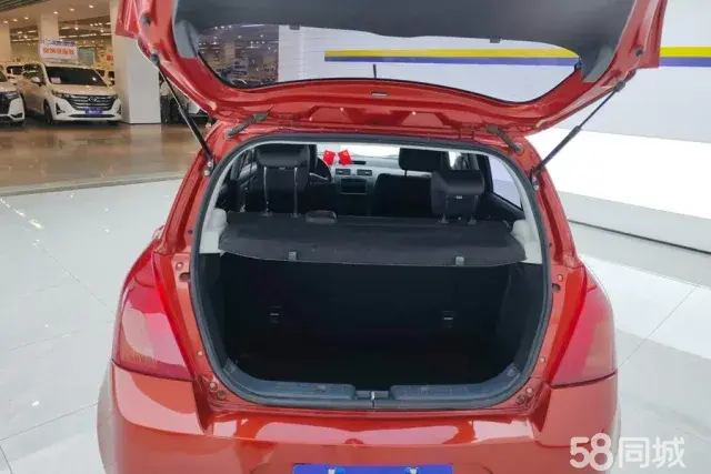 Suzuki Swift 2017 car image #4