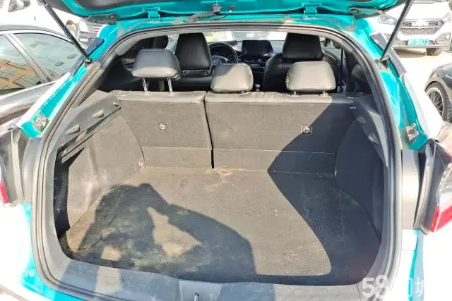 Toyota C-HR 2018 immagine di auto #4