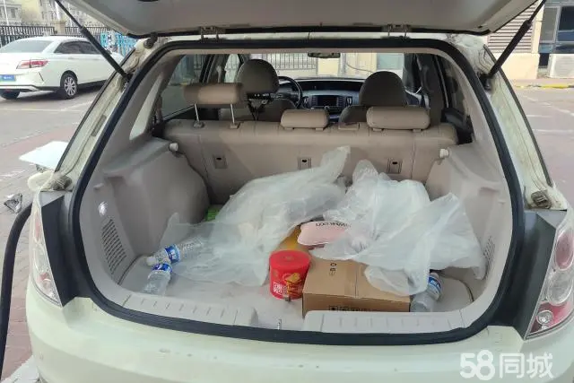 BYD e6 2015 car image #4