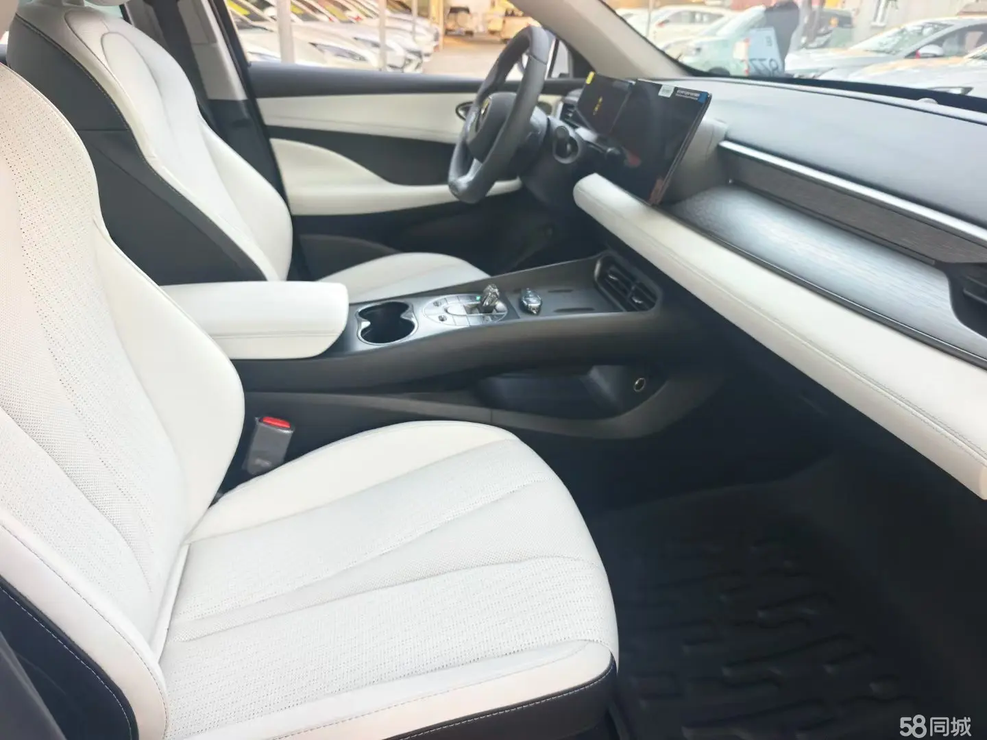 BYD Seal 05 DM-i 2025 #4 BYD Seal 05 DM-i 2025 car image #4