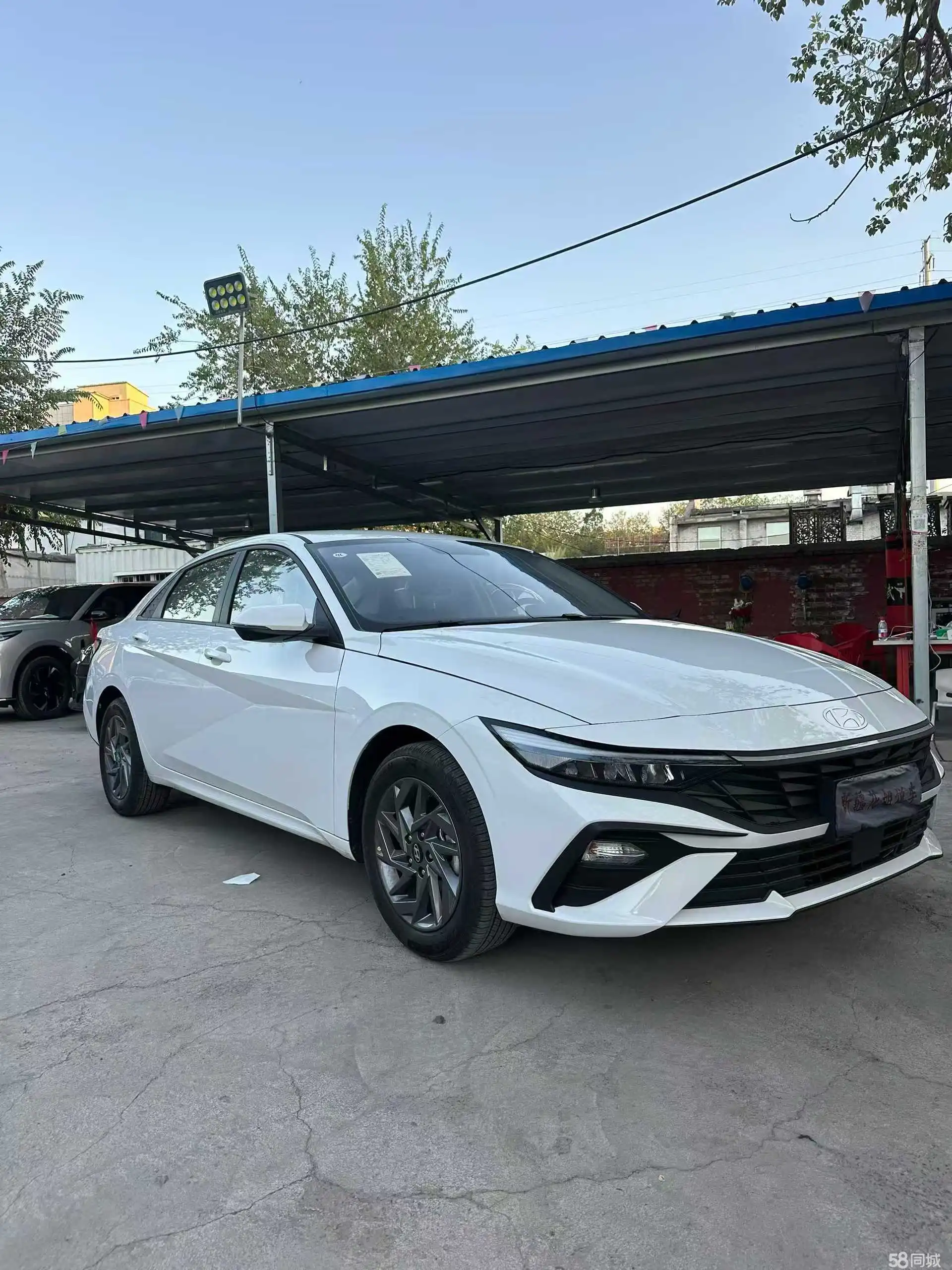 Hyundai Elantra 2025 car image #4