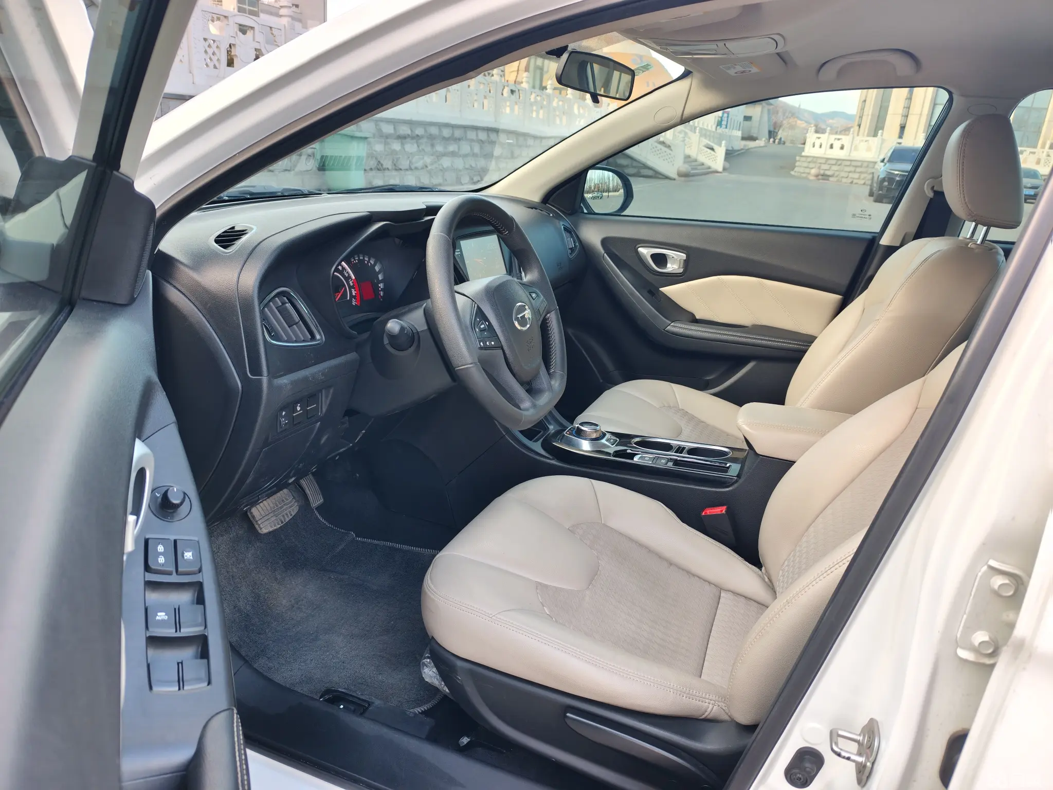 GAC Qizhi PHEV 2017 car image #4