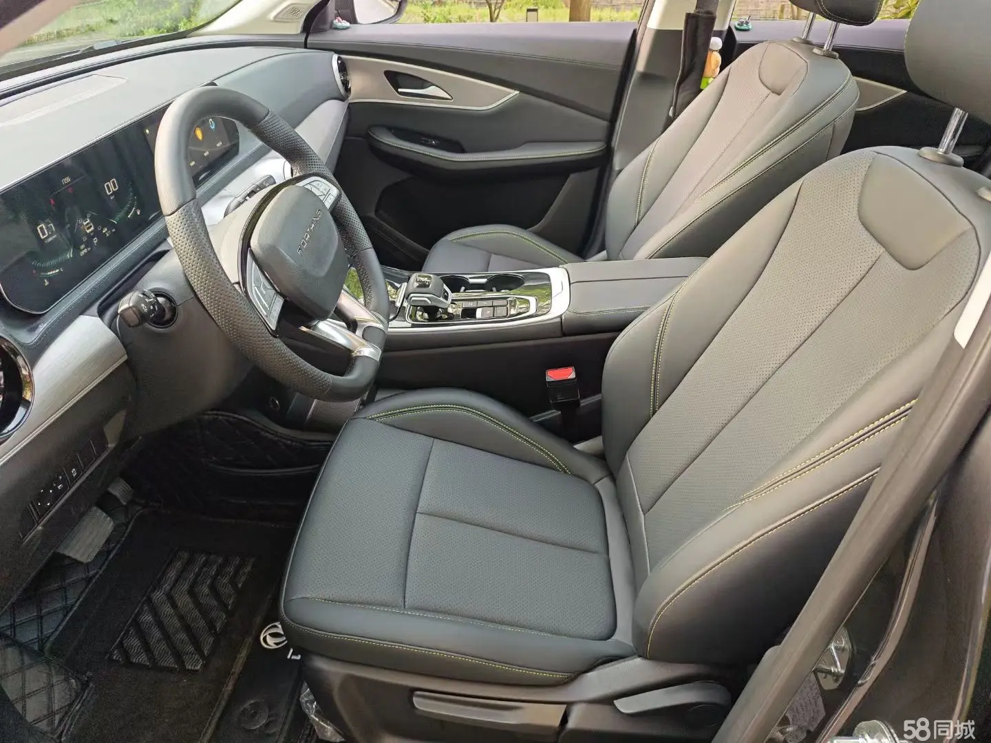 Forthing T5 EVO 2024 صورة سيارة #4