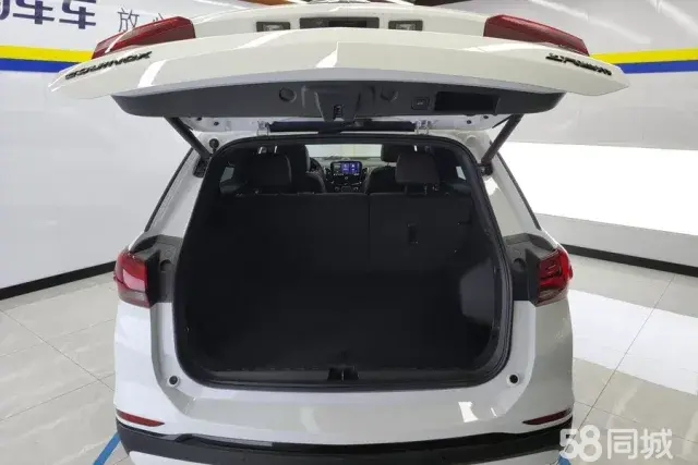 Chevrolet Equinox 2023 car image #4