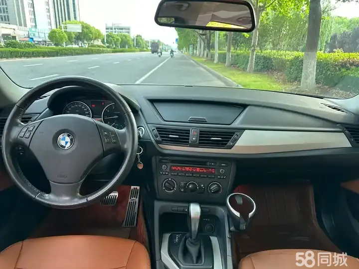 BMW X1 2012 car image #4