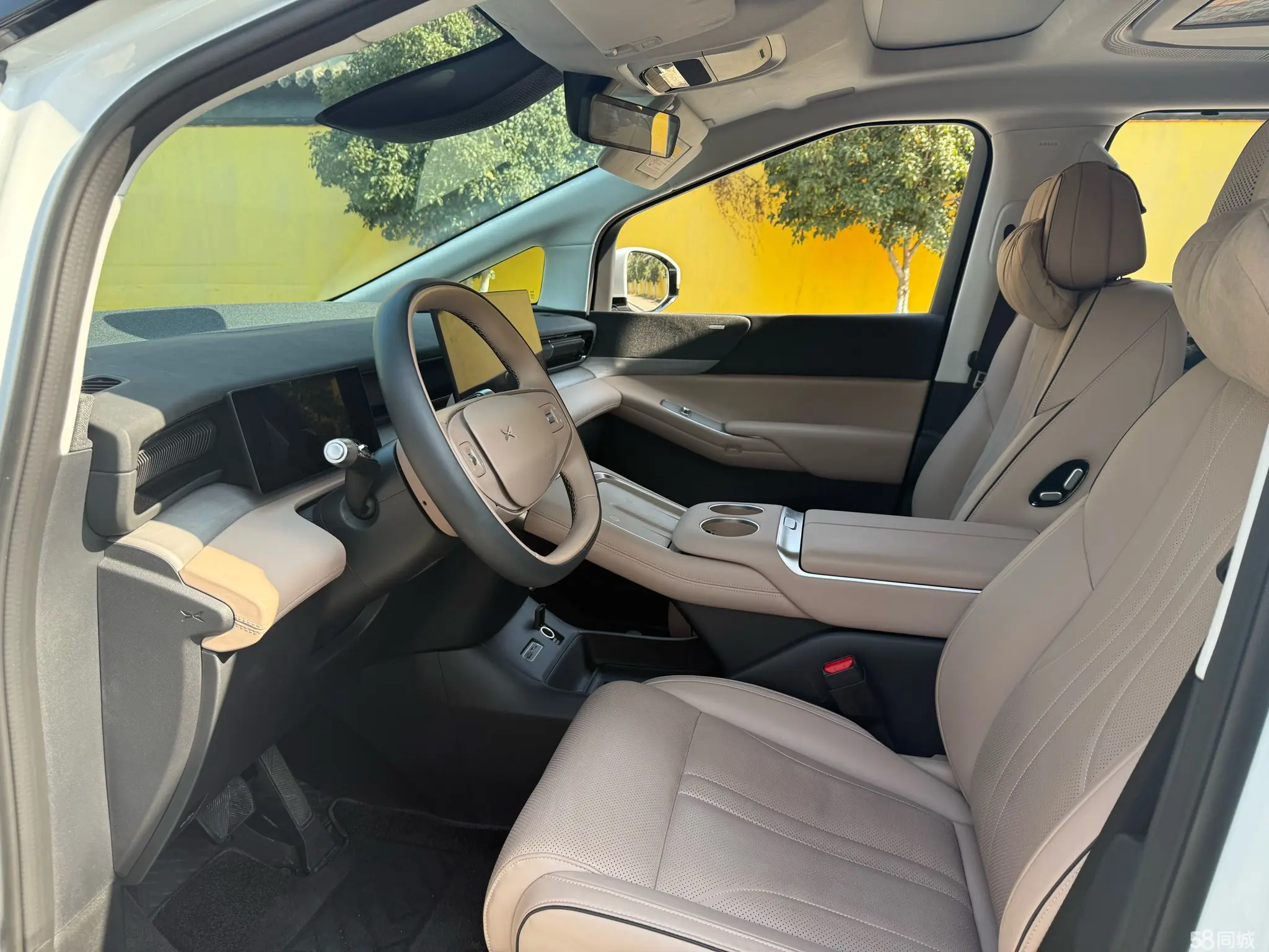 小鹏 小鹏X9 2024 汽车图片 #4