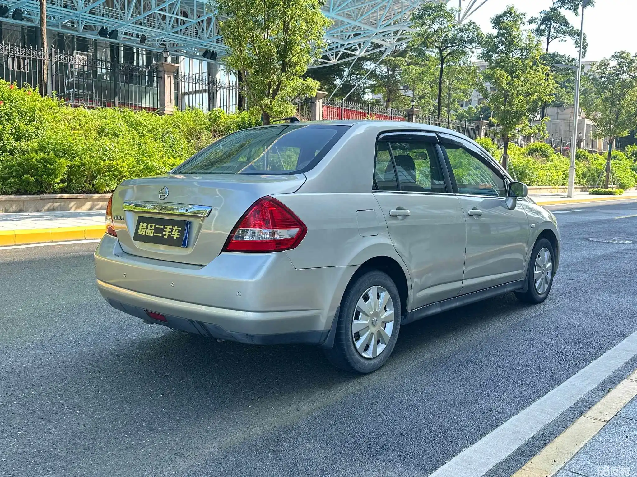 日产 颐达 2005 汽车图片 #4