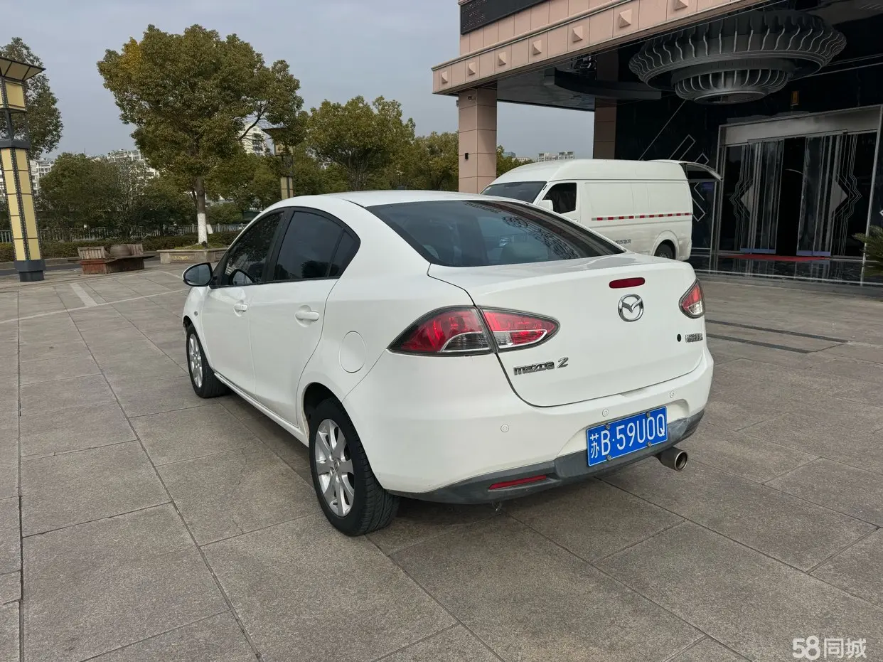 Mazda 2 2010 image de voiture #4