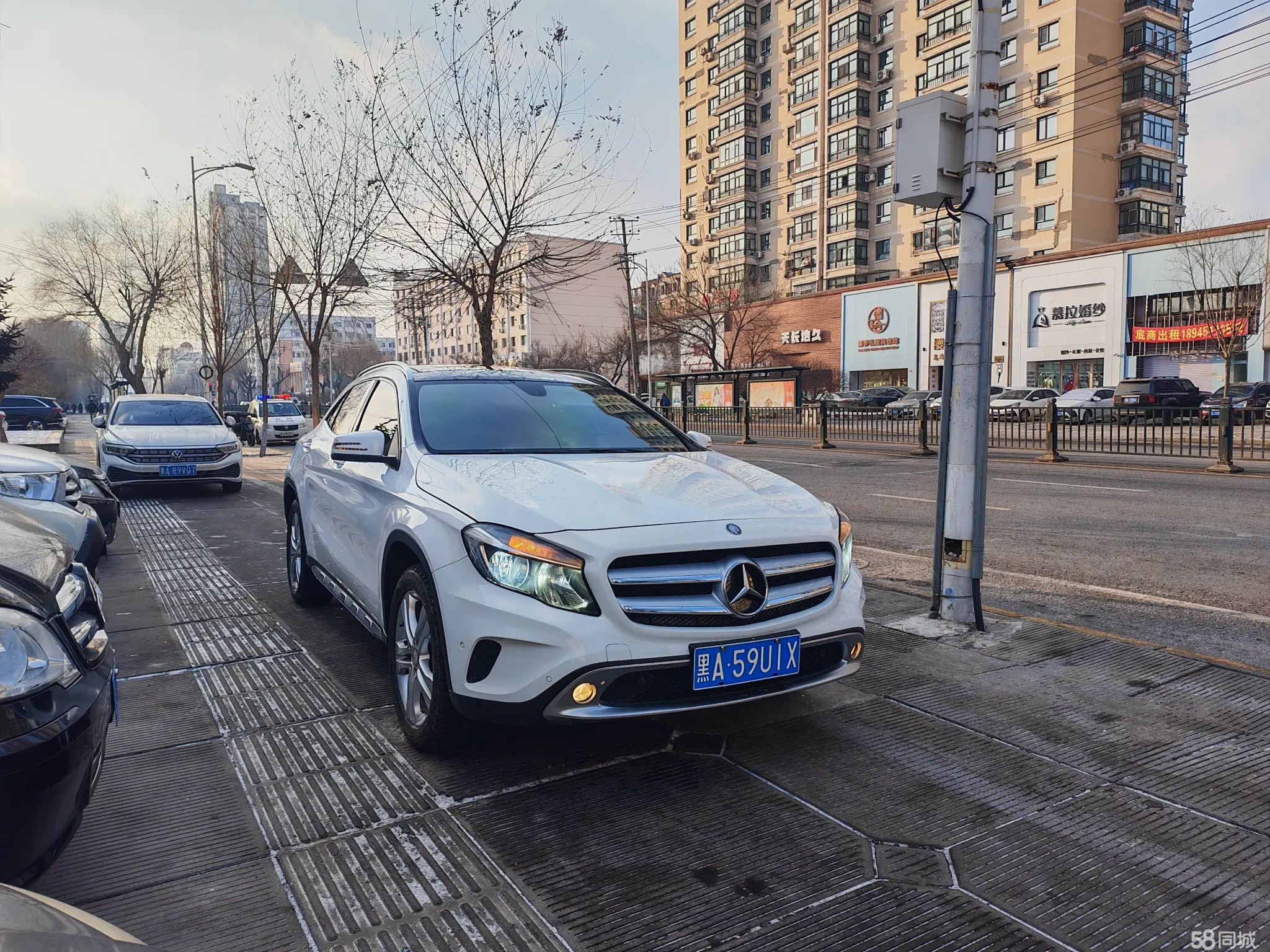 Mercedes-Benz GLA Class 2015 car image #4