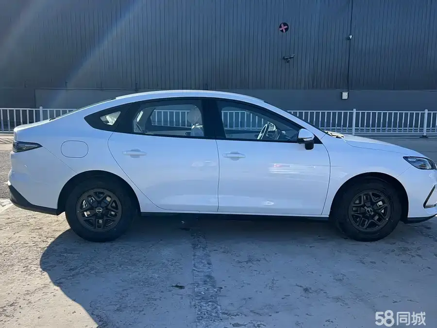 BYD Seal 05 DM-i 2025 car image #4