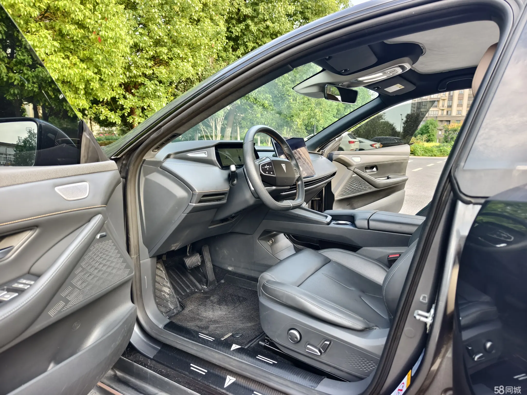 Deepal SL03 2022 #4 Deepal SL03 2022 car image #4