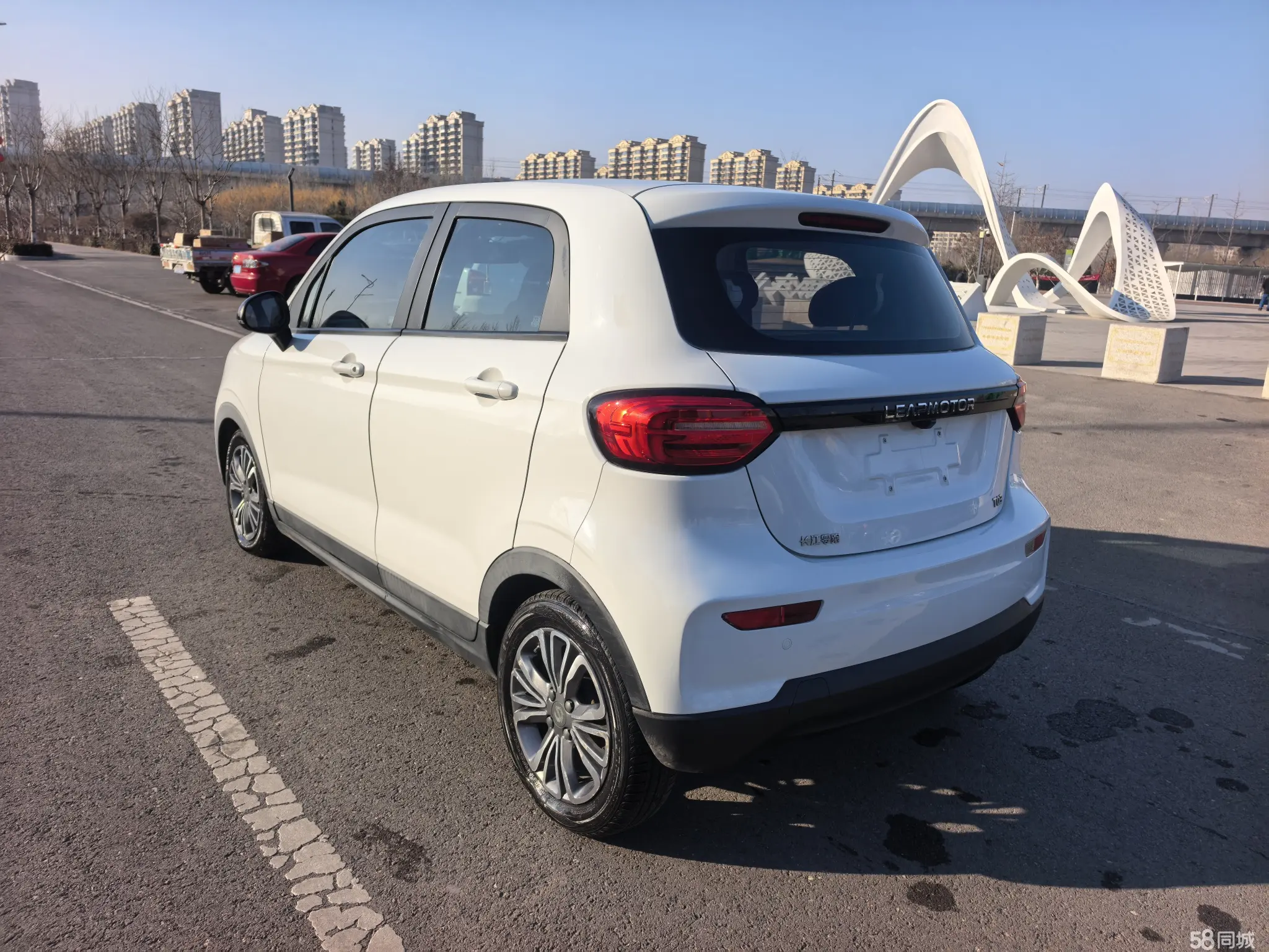 零跑汽车 零跑T03 2020 汽车图片 #4