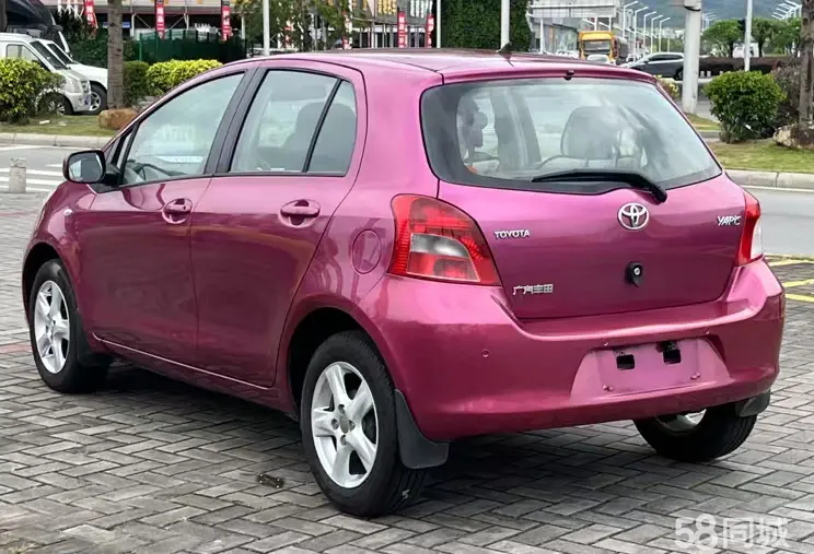 Toyota Yaris 2012 imagen de coche #4