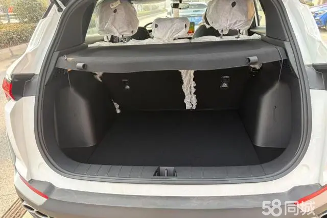 GEELY Coolray 2025 car image #4