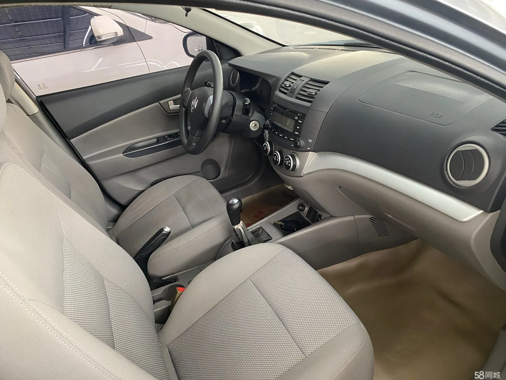 Changan Alsvin 2010 imagem de carro #4