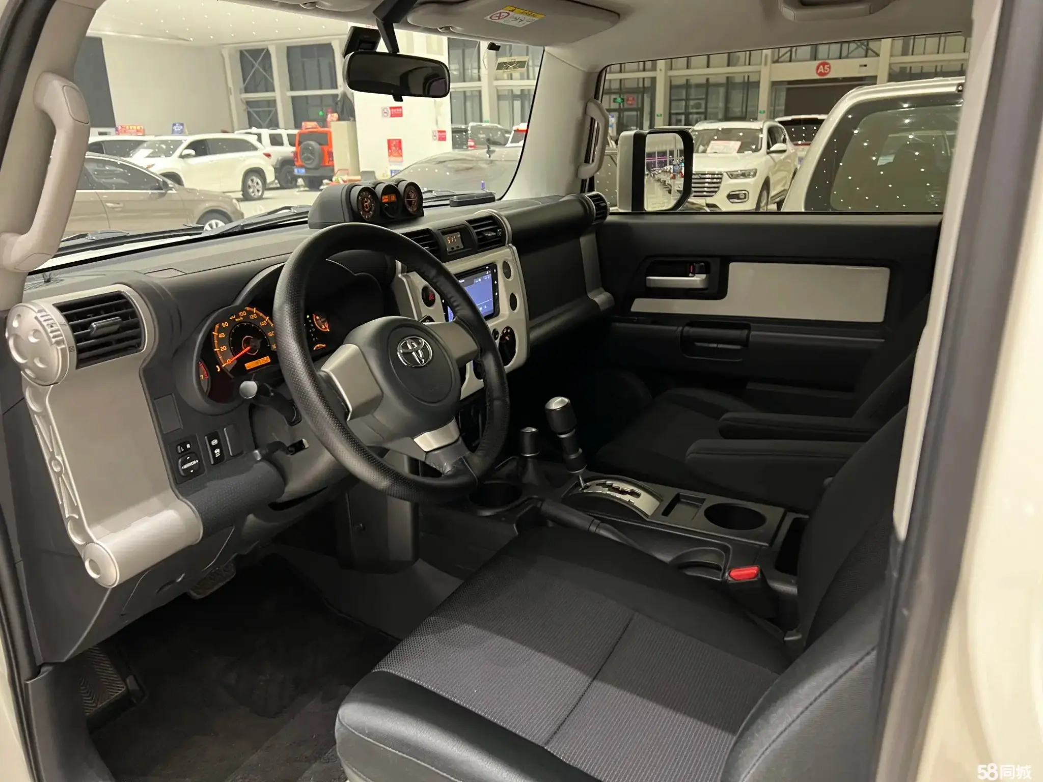 Toyota FJ Cruiser 2019 car image #4