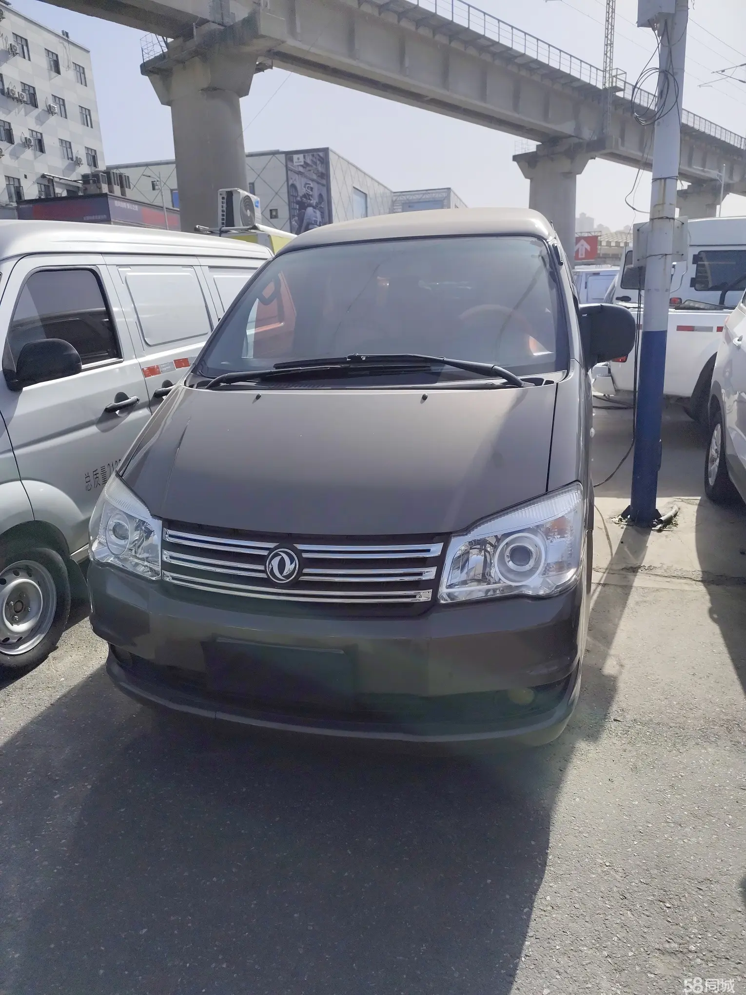 Forthing Lingzhi 2017 изображение автомобиля #4