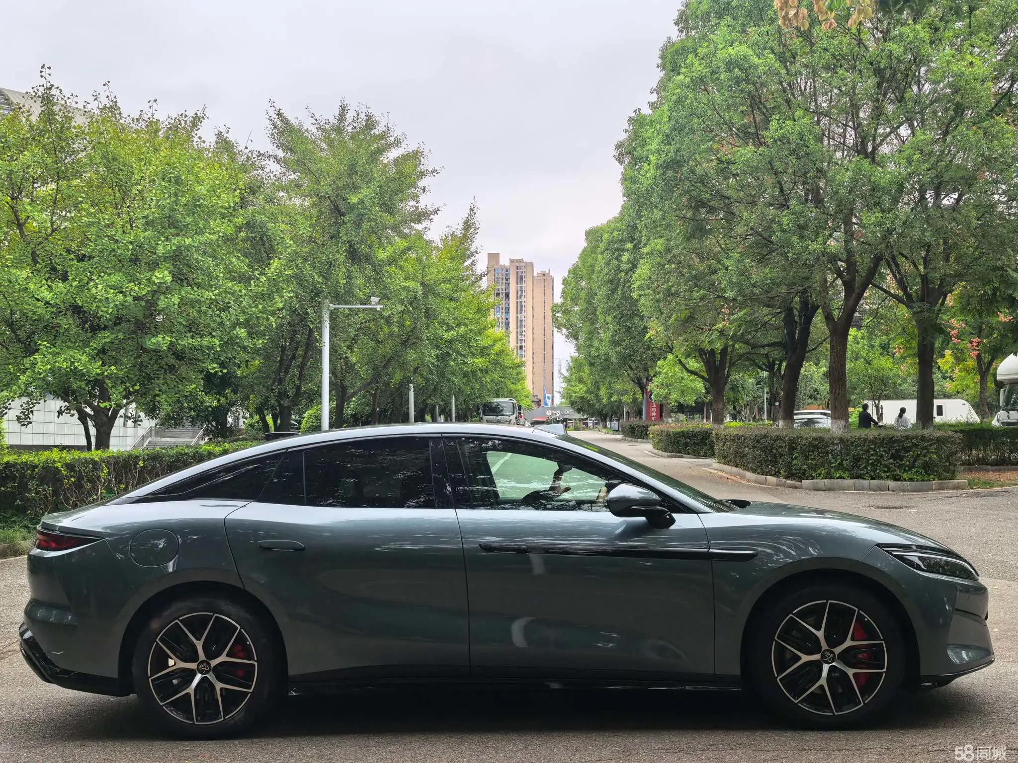 BYD HanL 2025 car image #4