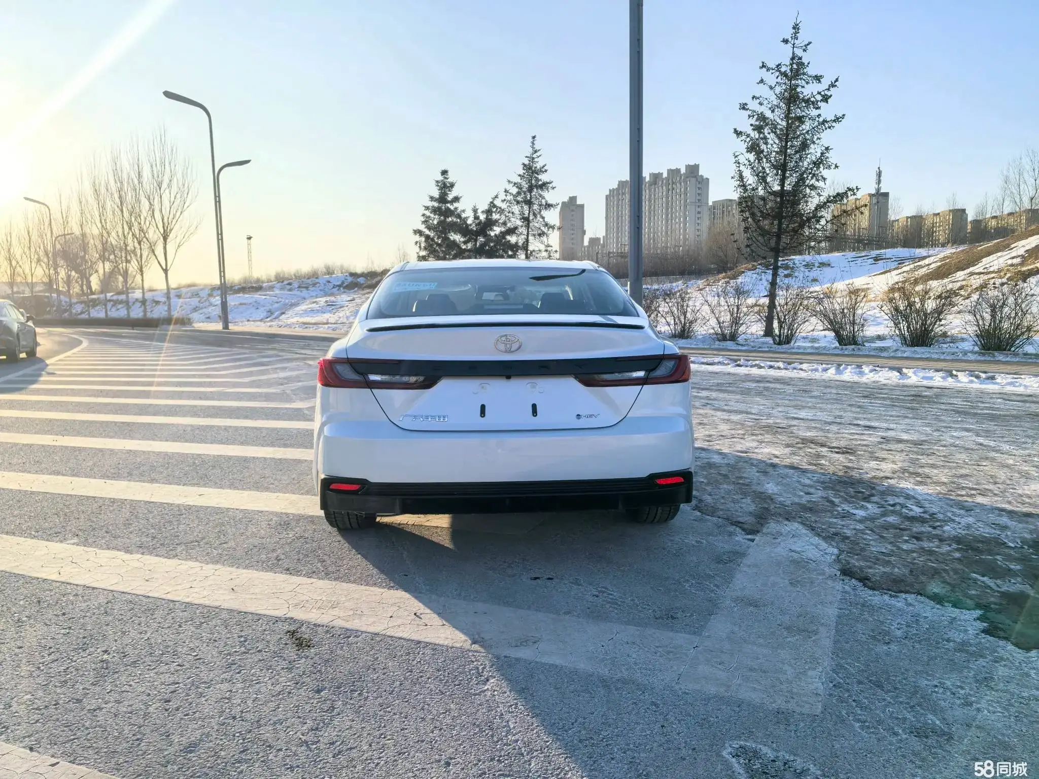 Toyota Camry 2025 immagine di auto #4