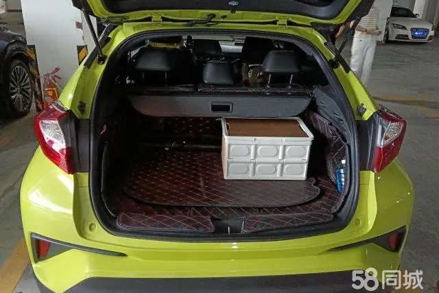 Toyota C-HR 2019 car image #4