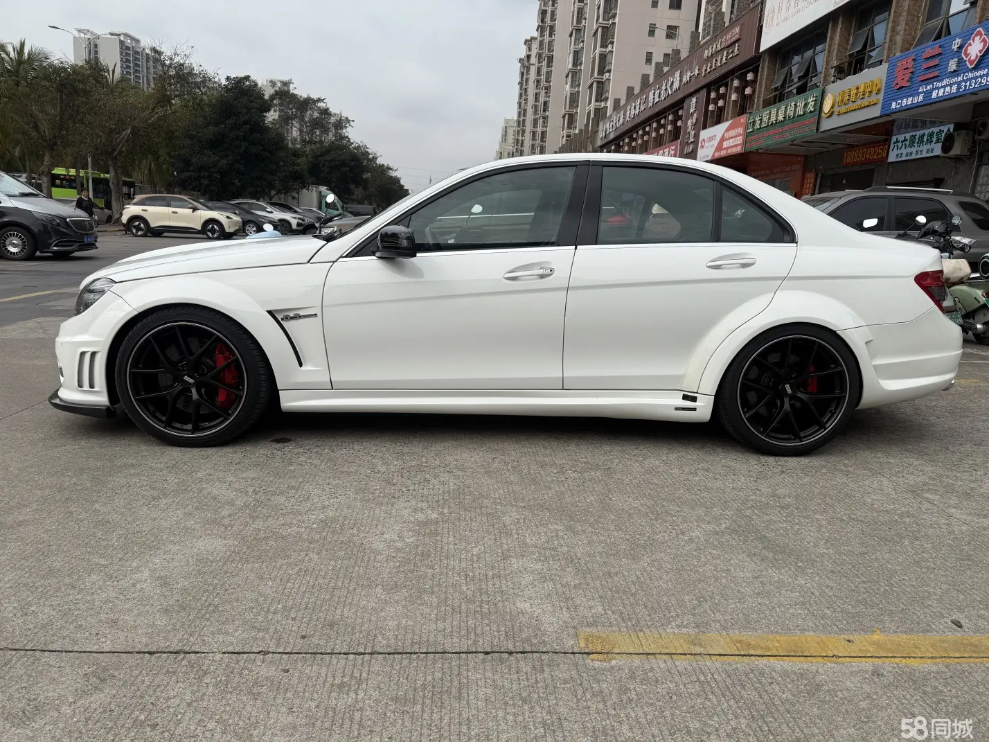 Mercedes-Benz C AMG 2011 car image #4