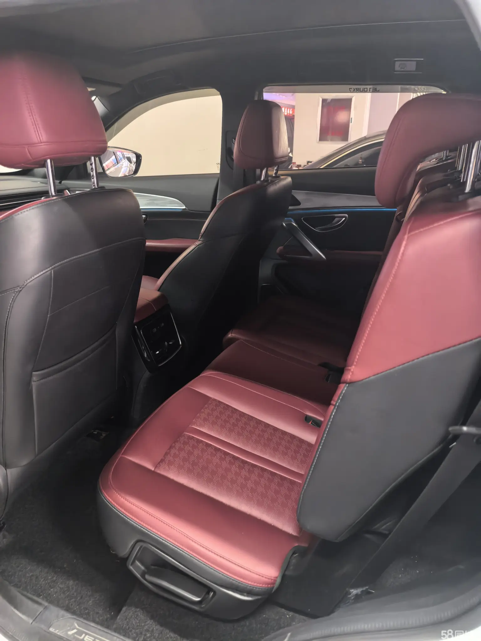 Jetour X70 PRO 2023 car image #4