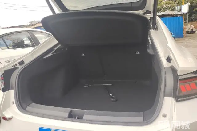 Volkswagen Lamando 2023 car image #4