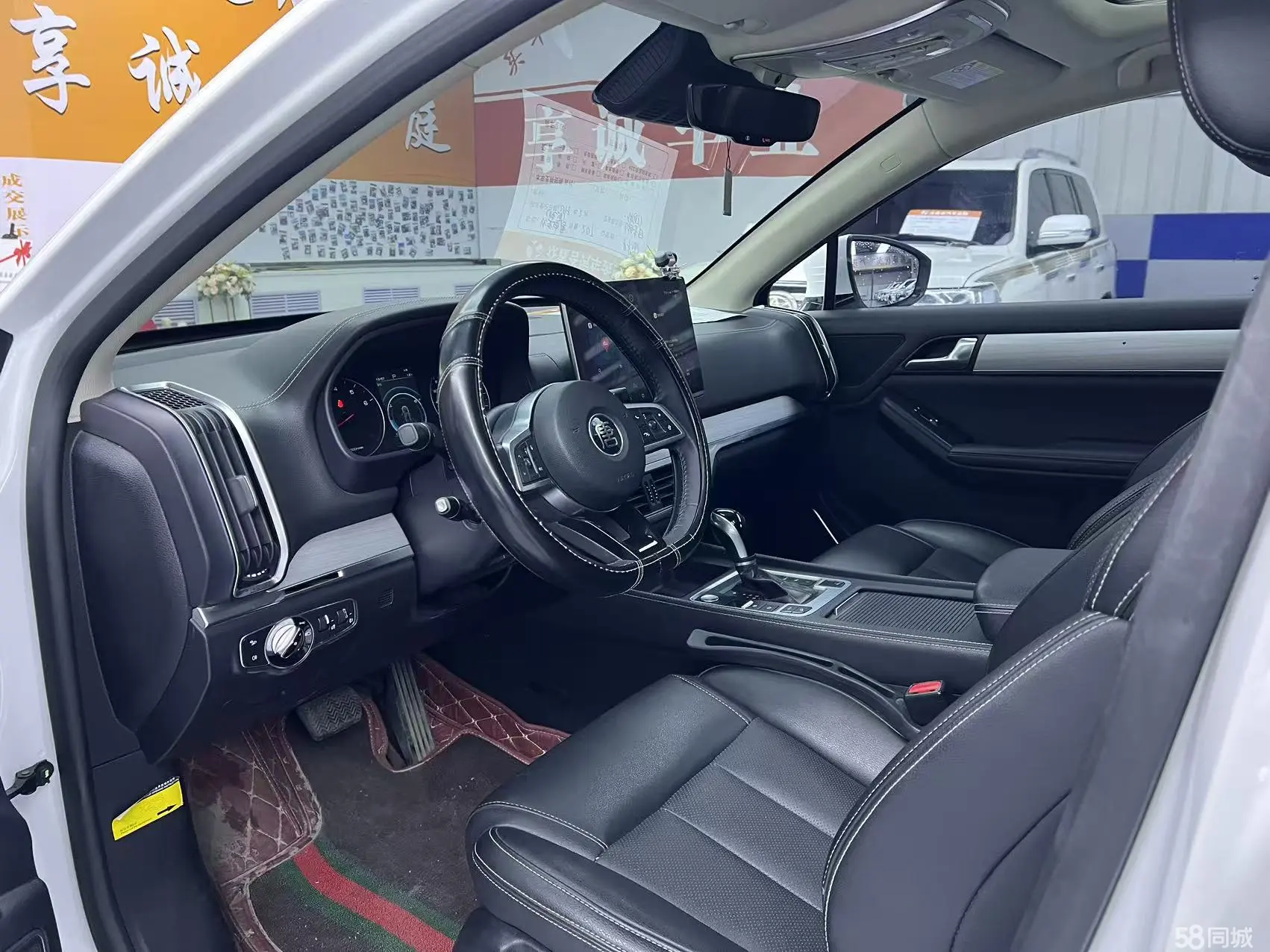 BYD Tang 2019 #4 BYD Tang 2019 car image #4