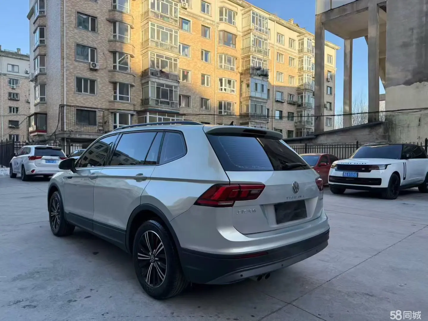 Volkswagen Tiguan L 2021 car image #4