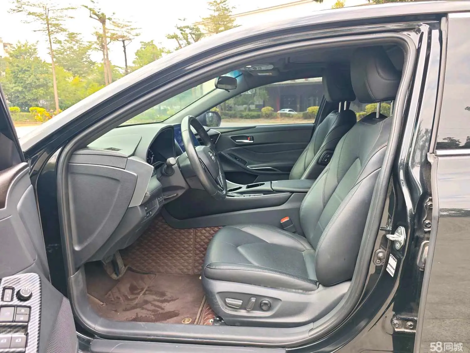 Toyota Avalon 2022 car image #4