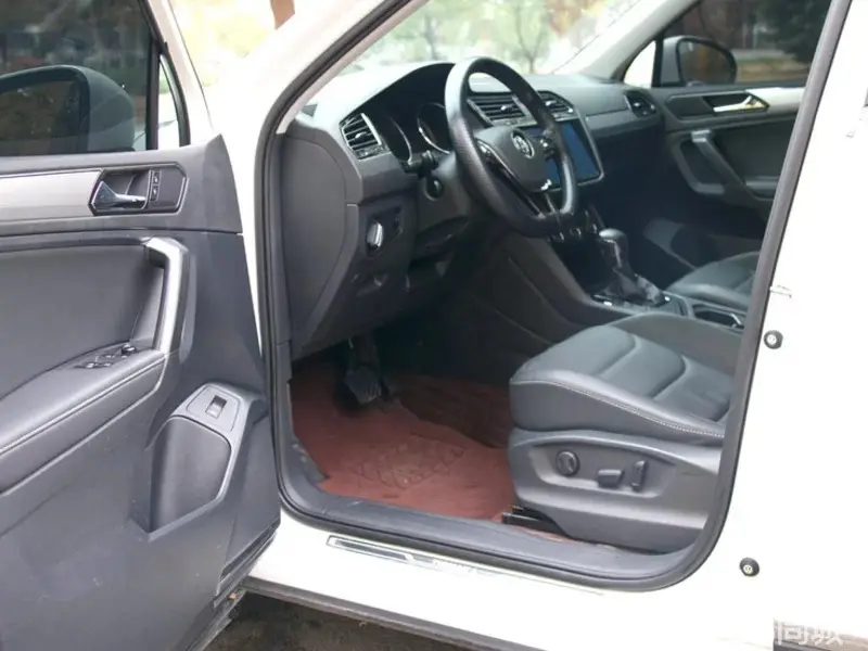 Volkswagen Tiguan L 2019 car image #4