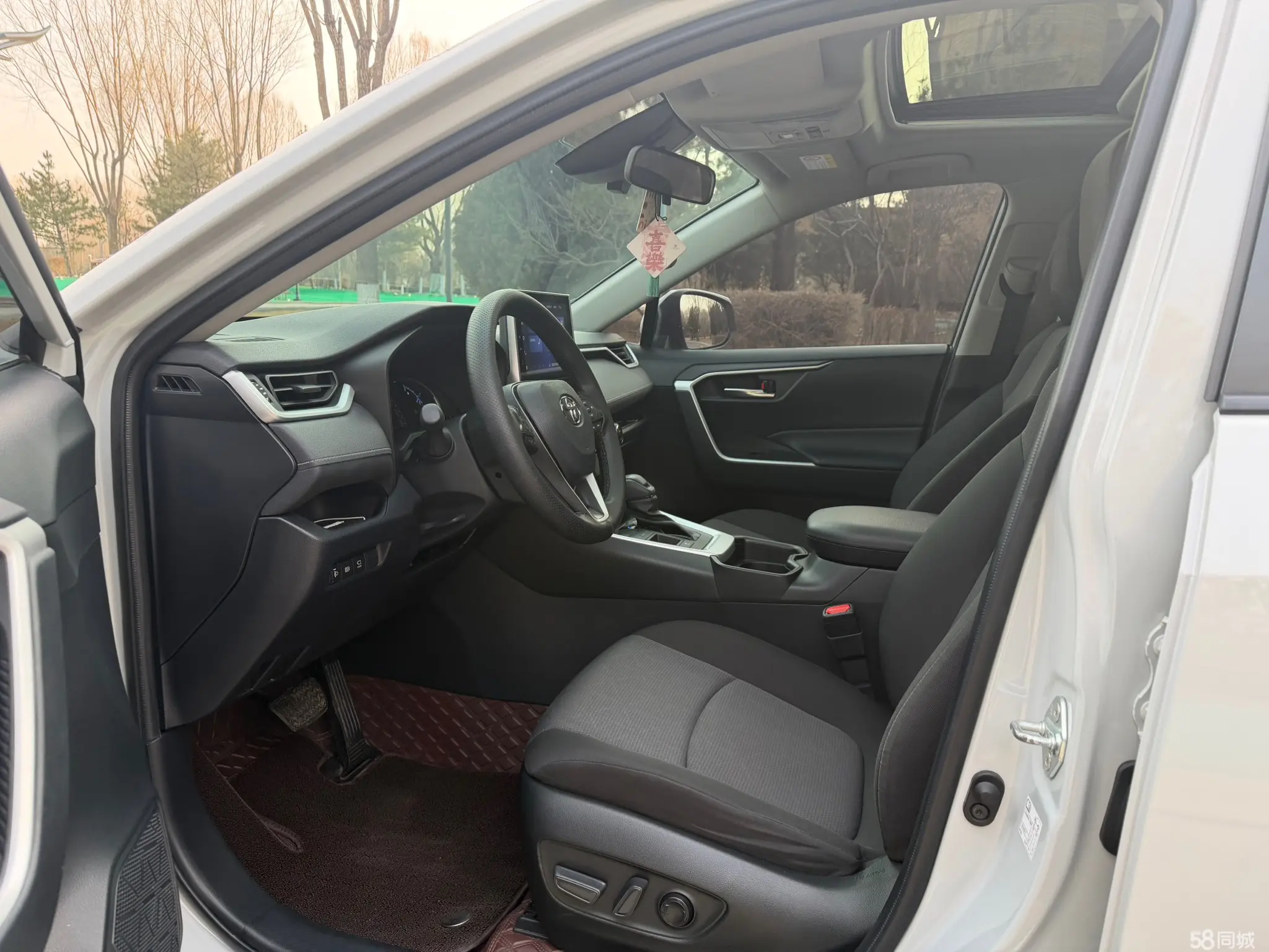 Toyota RAV4 Hybird E+ 2023 car image #4