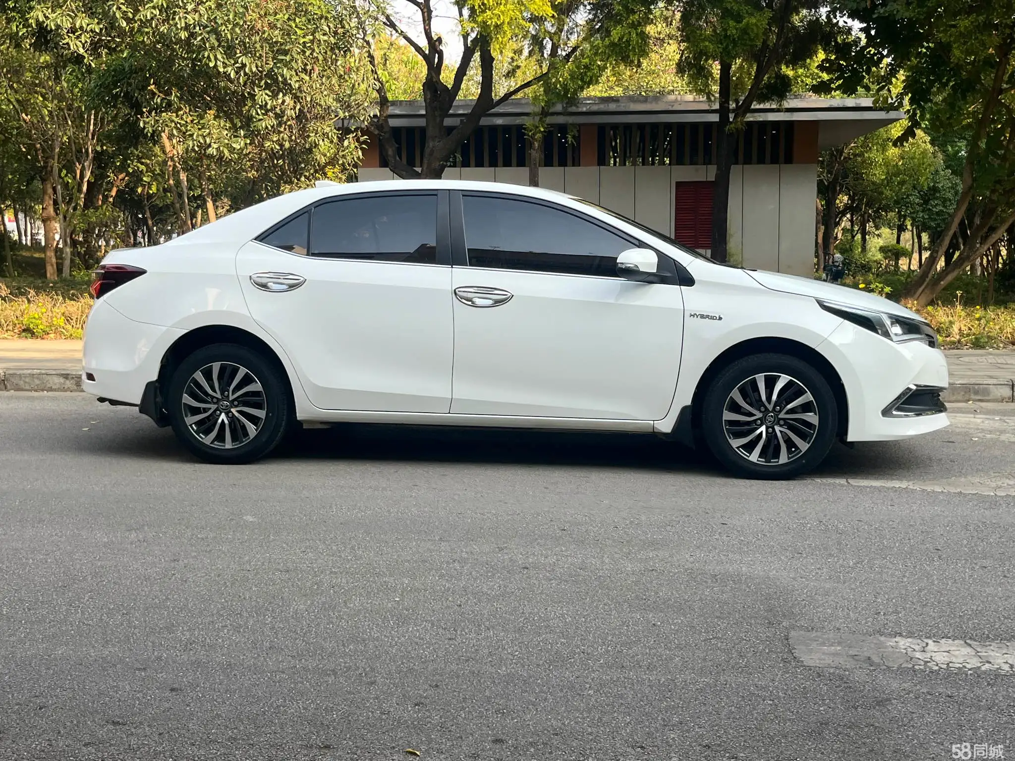 Toyota Corolla Hybird E+ 2019 car image #4