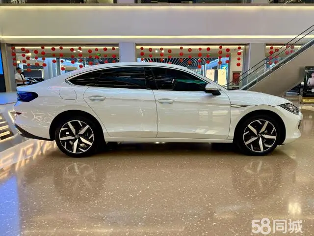 Volkswagen Lamando 2024 immagine di auto #4