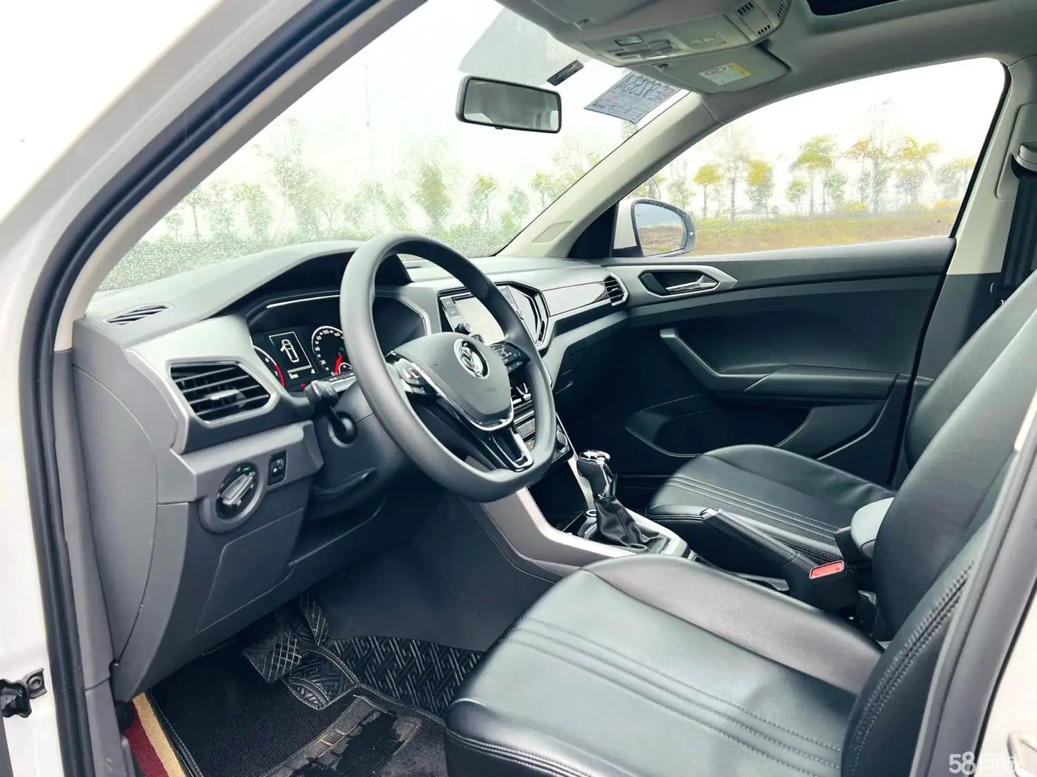 Volkswagen T-Cross 2020 #4 Volkswagen T-Cross 2020 car image #4