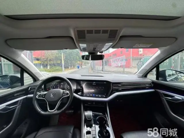 Volkswagen Touareg 2023 car image #4