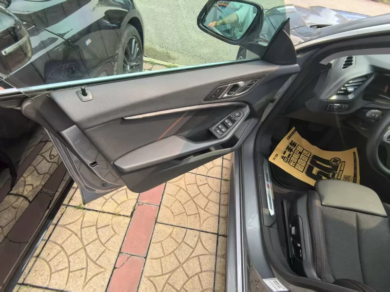 BMW 2 Series (Imported) 2024 immagine di auto #4