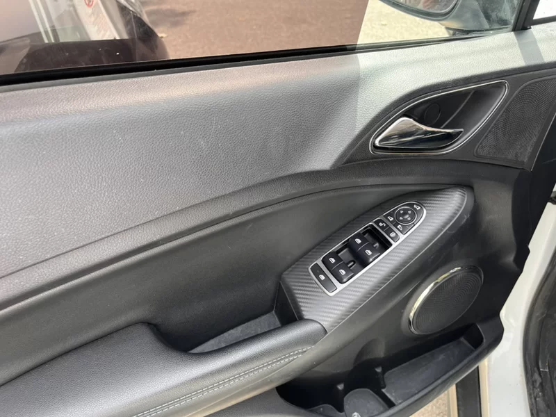 BYD Yuan New Energy 2019 car image #4