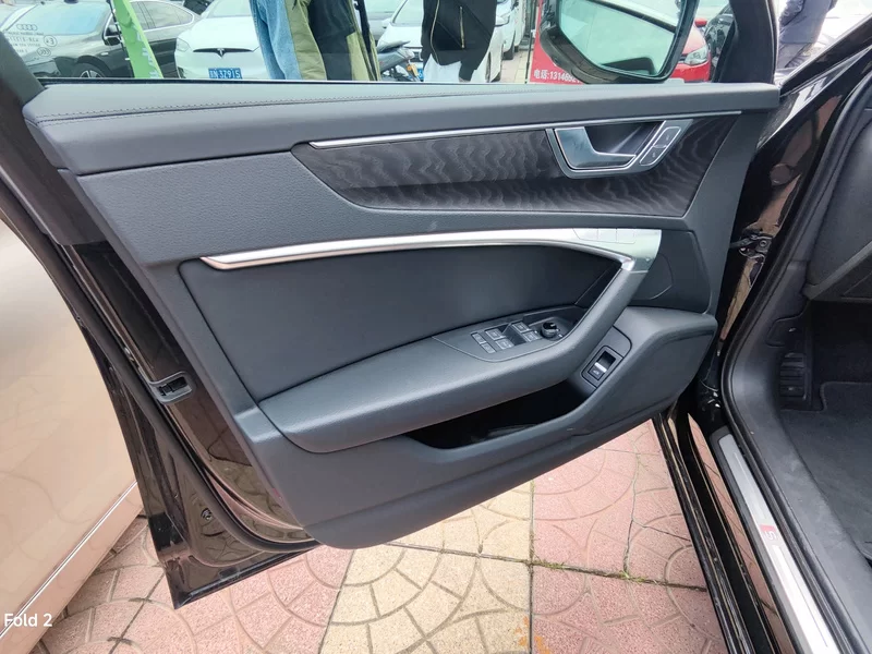 Audi A6L e-tron 2024 immagine di auto #4