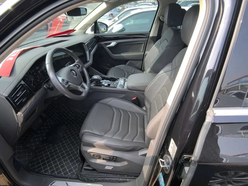 Volkswagen Touareg 2019 car image #4