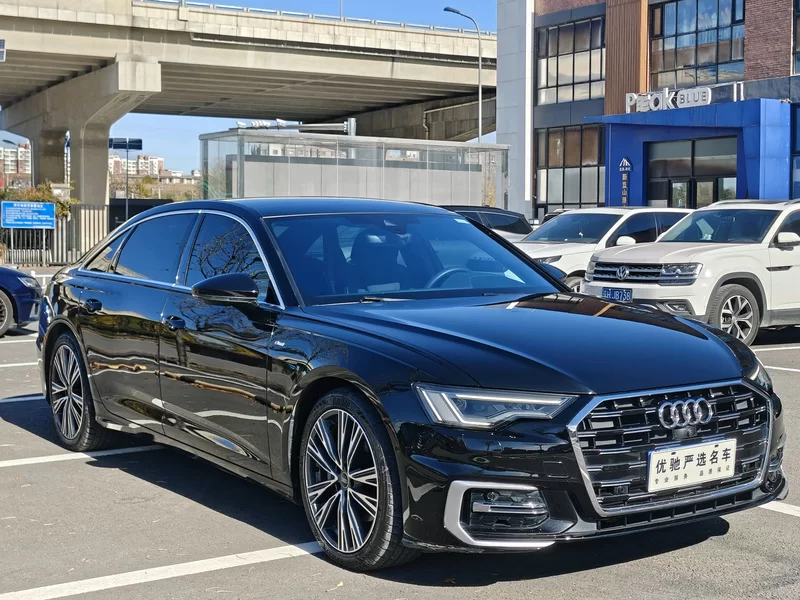 Audi A6L e-tron 2023 immagine di auto #4