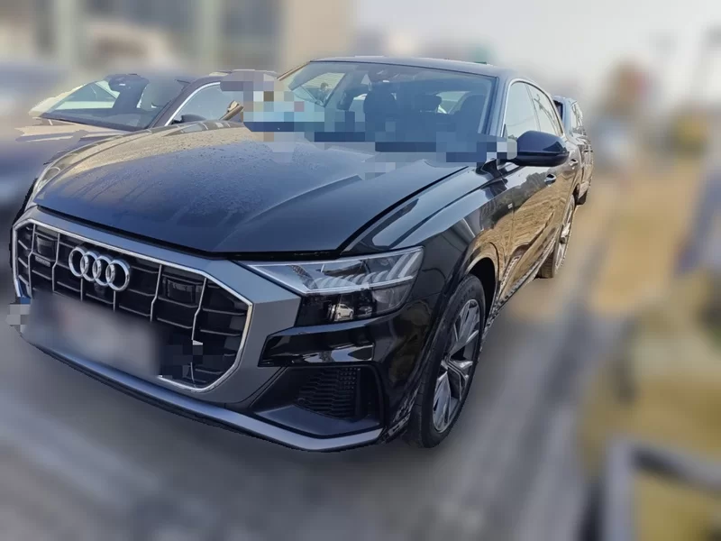 Audi RS Q8 2024 car image #4