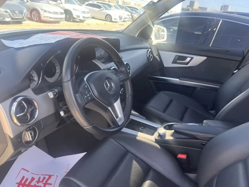 Mercedes-Benz GLK Class 2014 car image #4