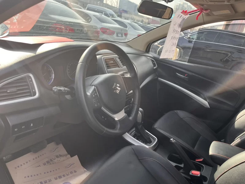 Suzuki S-Cross 2014 صورة سيارة #4