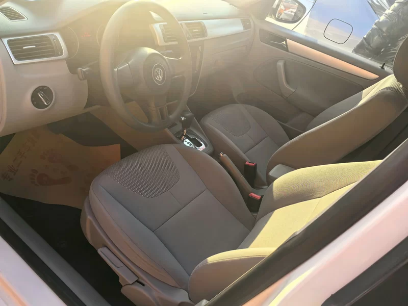 Volkswagen Bora 2012 car image #4