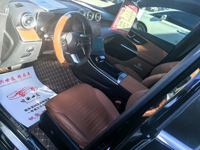 Mercedes-Benz GLC Class 2024 immagine di auto #4