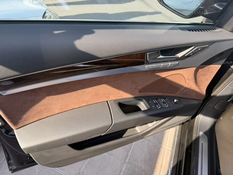 Audi A8 2016 car image #4